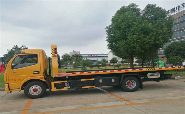 百色定远24小时拖车救援电话号码，定远道路救援公司怎么收费的